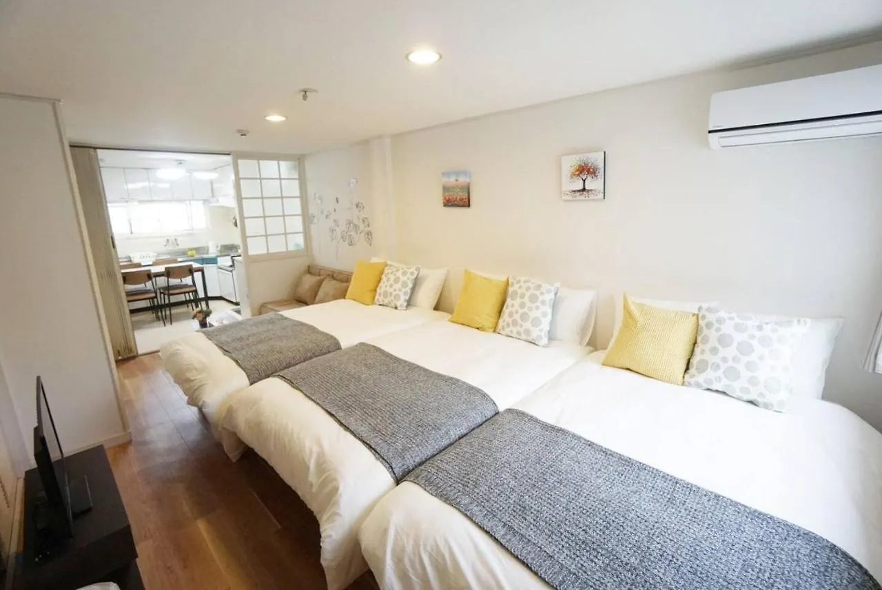 Apartment House White Mansion 401 Osaka